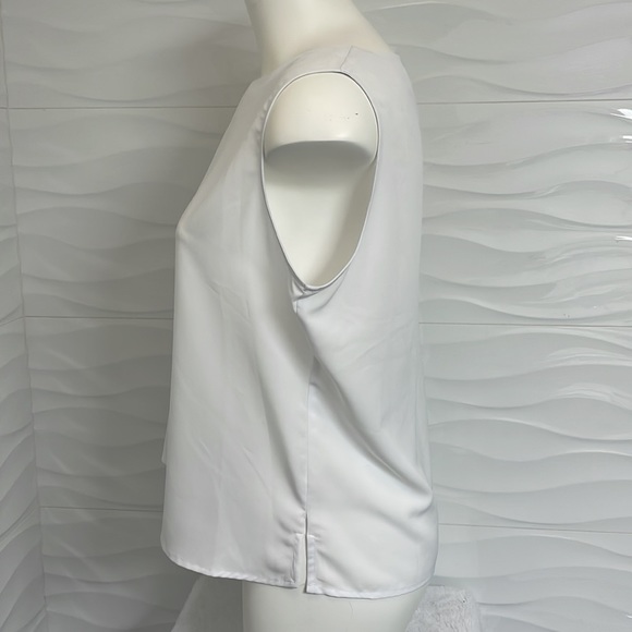 C.B. Collections White Sleeveless blouse - Picture 3 of 8